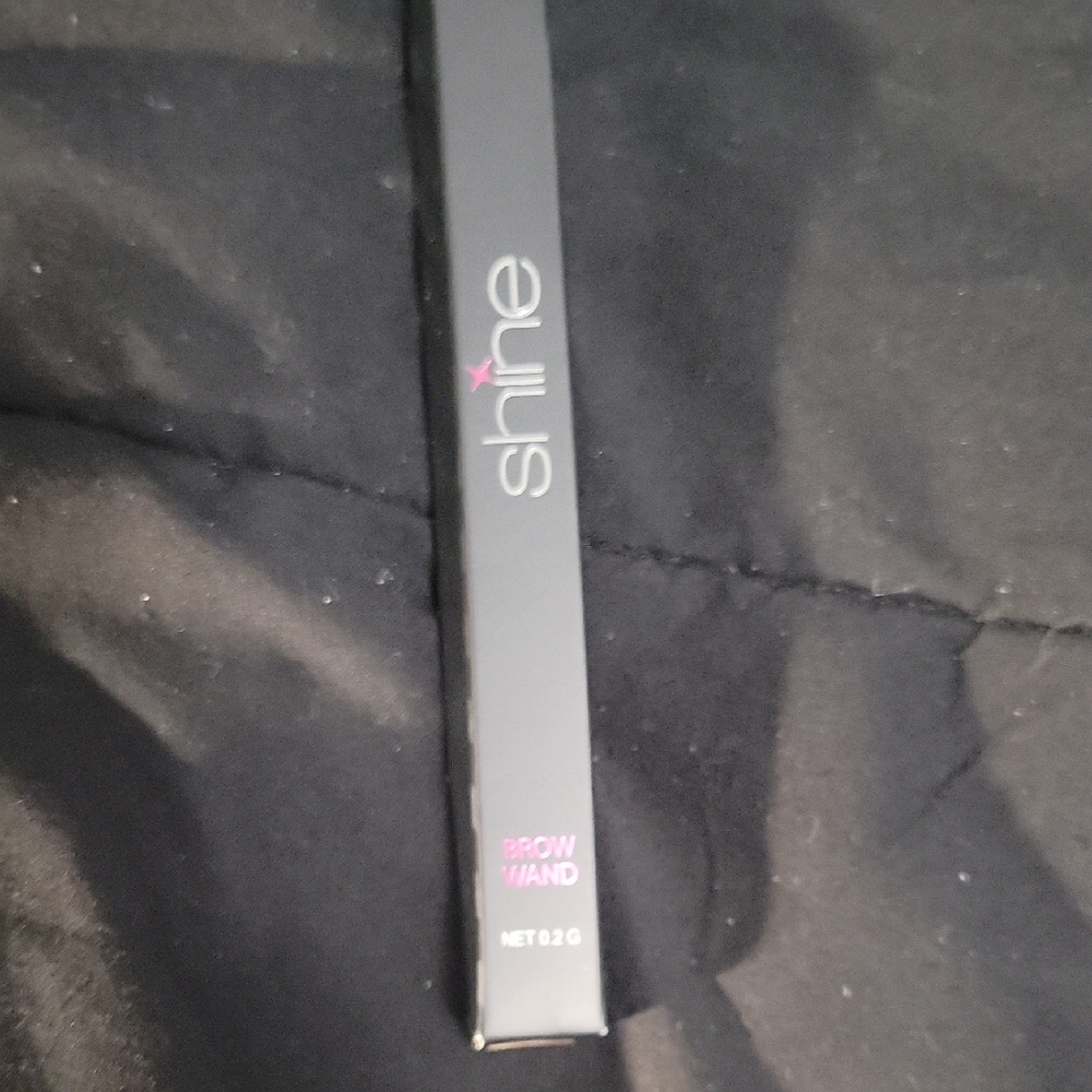 2/$7**Shine Brow Wand In Fortify
